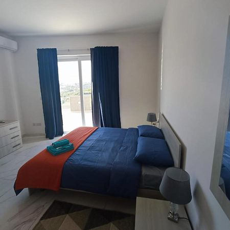 Blu-M Central Qormi Екстериор снимка
