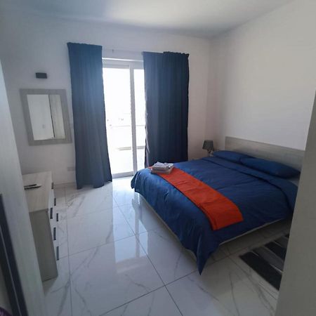 Blu-M Central Qormi Екстериор снимка