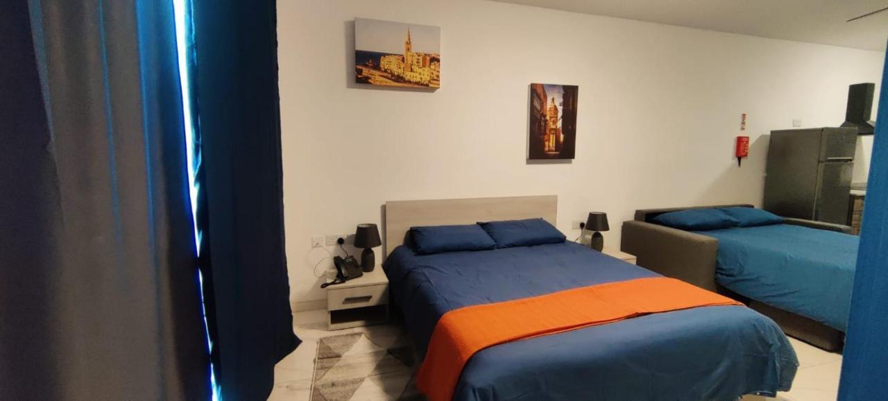 Blu-M Central Qormi Екстериор снимка
