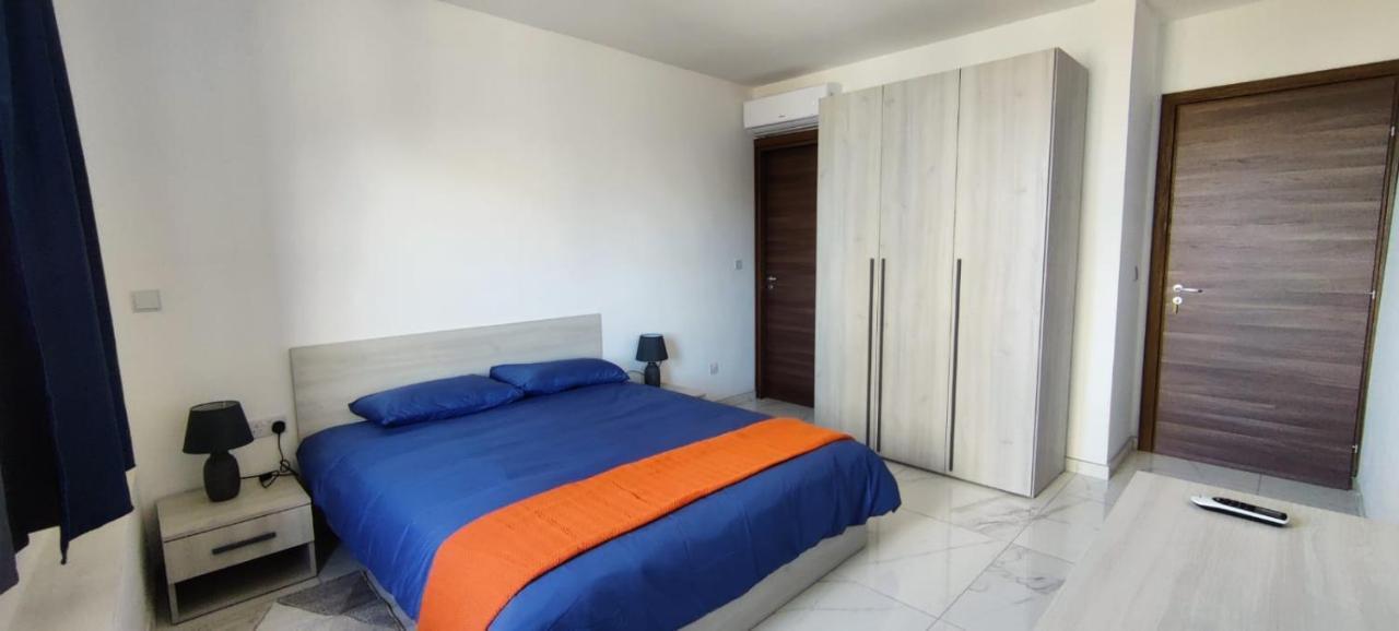 Blu-M Central Qormi Екстериор снимка