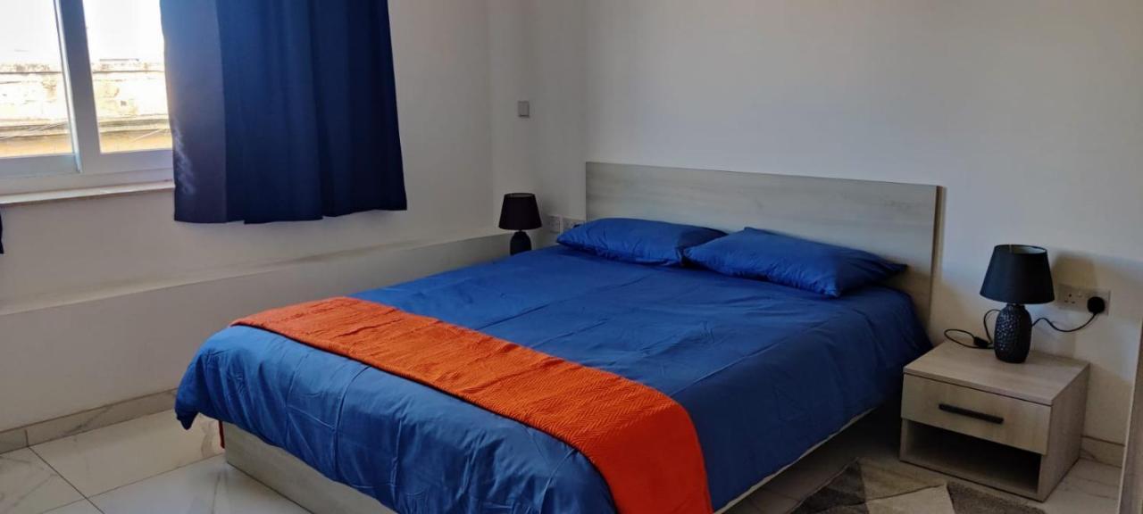 Blu-M Central Qormi Екстериор снимка