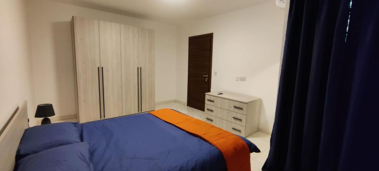Blu-M Central Qormi Екстериор снимка