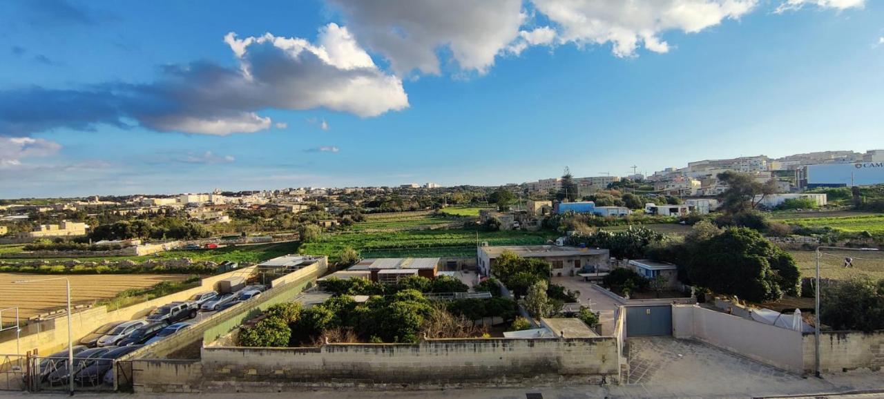 Blu-M Central Qormi Екстериор снимка