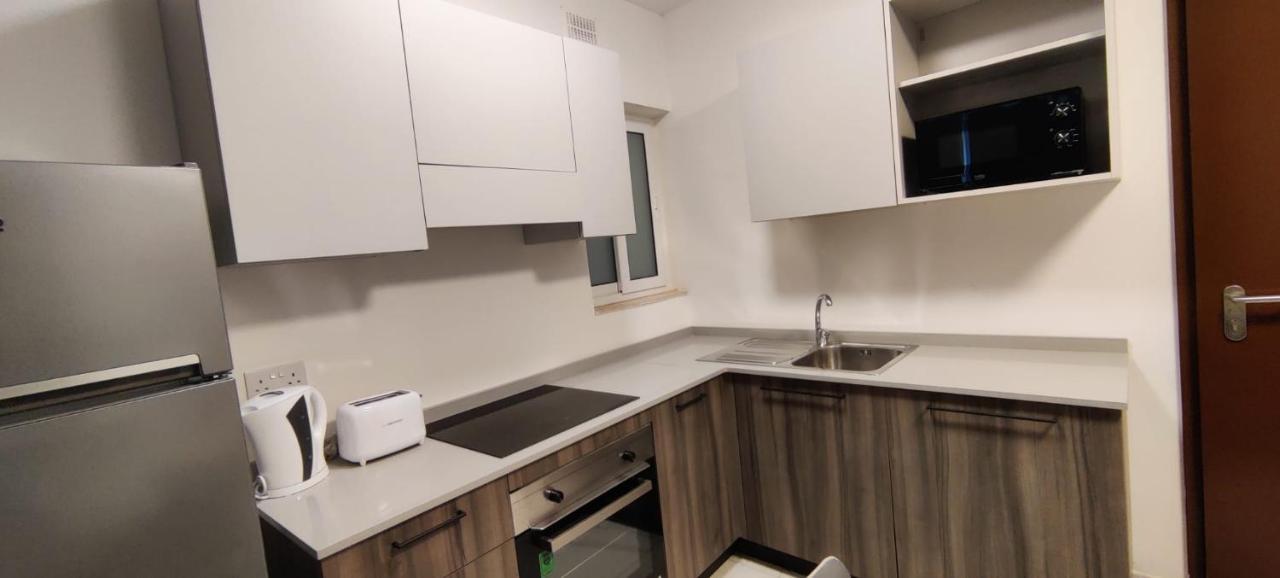 Blu-M Central Qormi Екстериор снимка