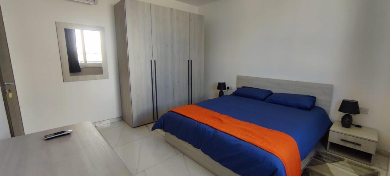 Blu-M Central Qormi Екстериор снимка