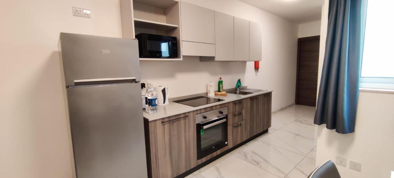 Blu-M Central Qormi Екстериор снимка