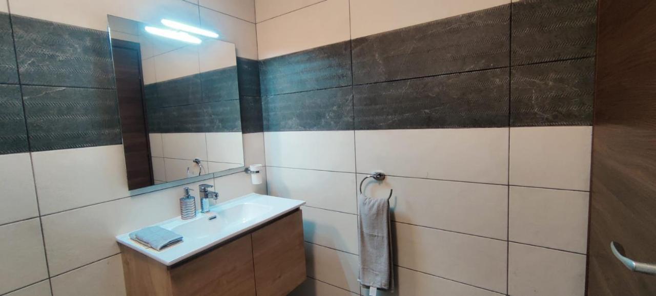 Blu-M Central Qormi Екстериор снимка