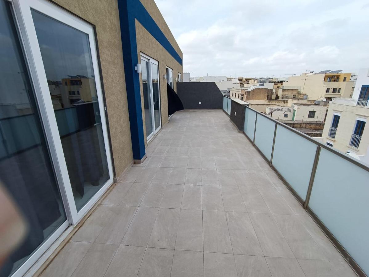 Blu-M Central Qormi Екстериор снимка