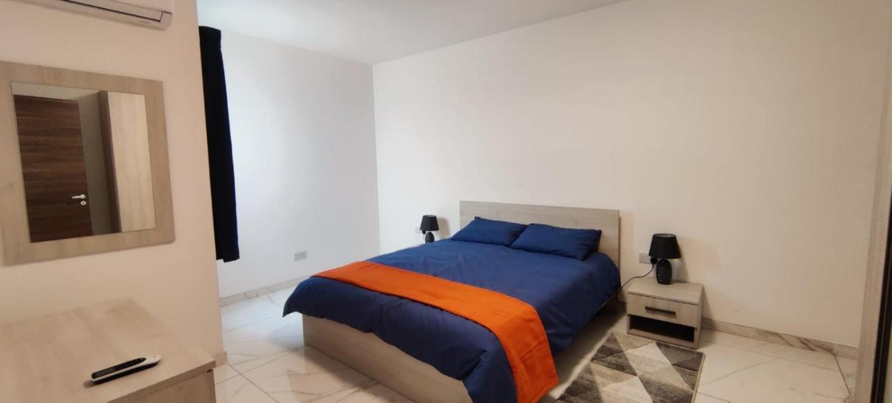 Blu-M Central Qormi Екстериор снимка
