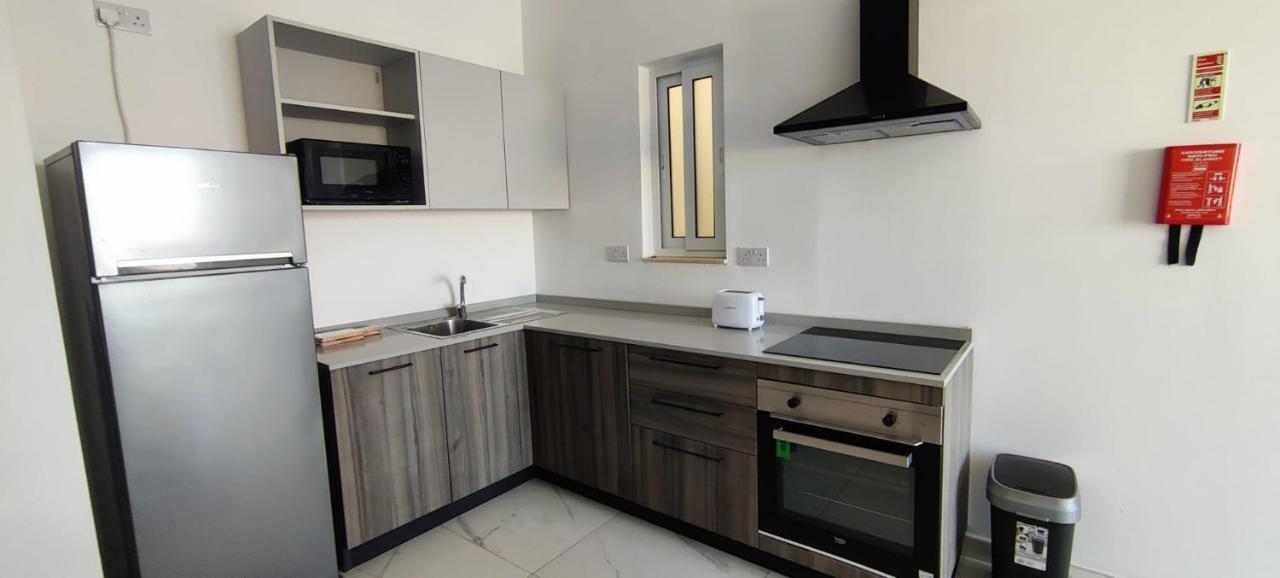 Blu-M Central Qormi Екстериор снимка