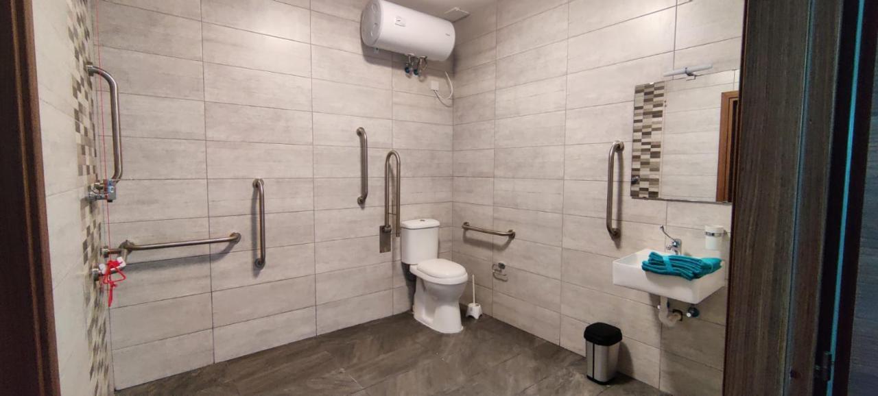 Blu-M Central Qormi Екстериор снимка