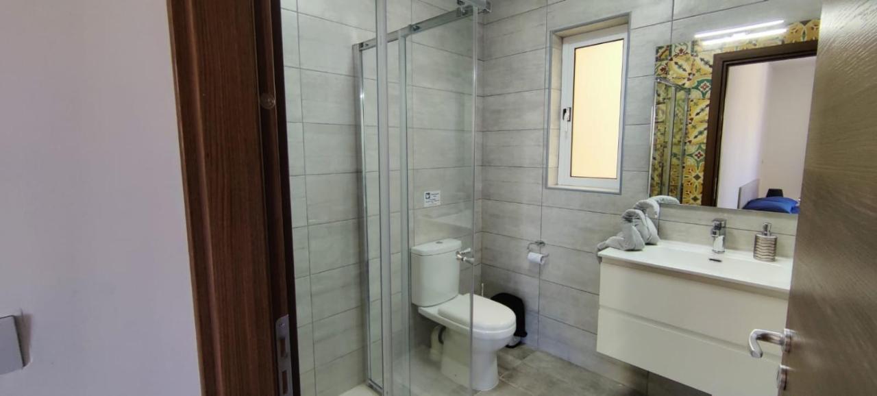 Blu-M Central Qormi Екстериор снимка