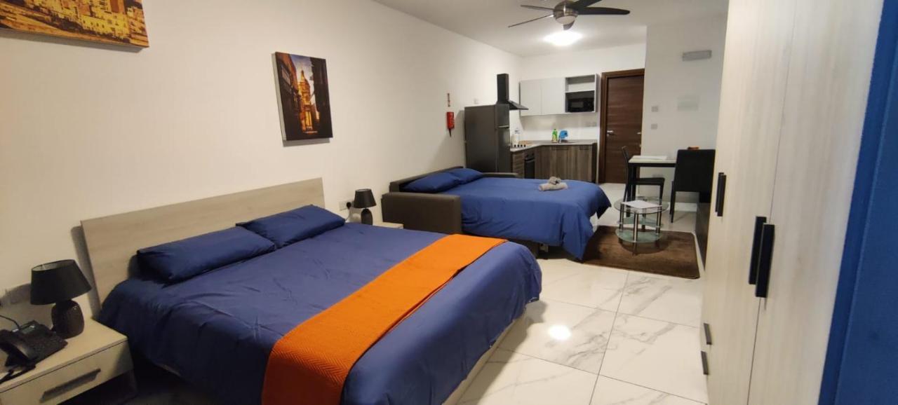 Blu-M Central Qormi Екстериор снимка