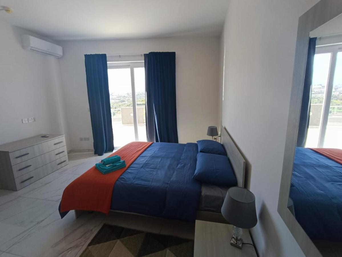 Blu-M Central Qormi Екстериор снимка