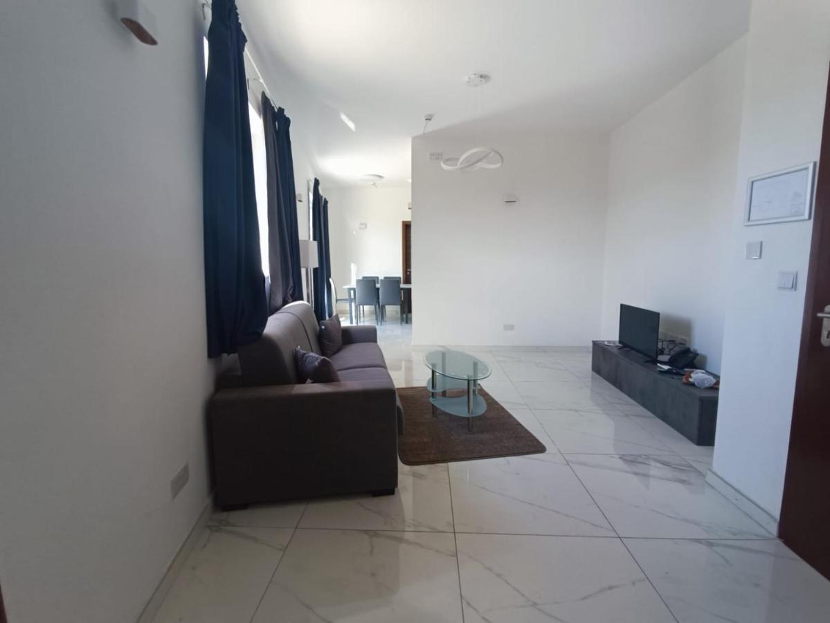 Blu-M Central Qormi Екстериор снимка